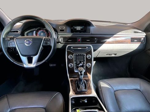 Used 2016 Volvo XC70 T5 Premier w/ Proximity Package AWD/4WD image 16