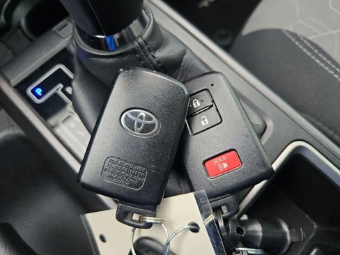 Used 2023 Toyota Tacoma TRD Sport w/ Technology Package AWD/4WD image 33
