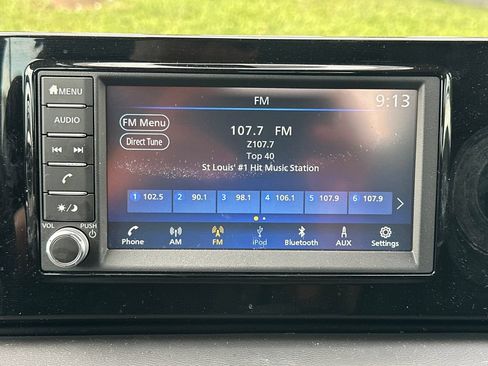 Used 2025 Nissan Kicks S FWD image 44