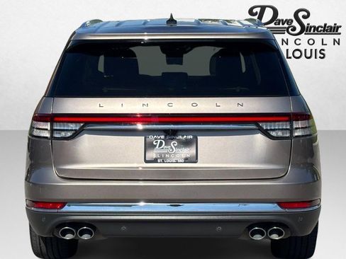 Used 2021 Lincoln Aviator Reserve w/ Equipment Group 201A AWD/4WD image 4