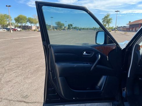 Used 2019 INFINITI QX80 Luxe w/ Proassist Package image 23