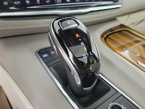 Used 2024 Cadillac Escalade Sport Platinum RWD image 28
