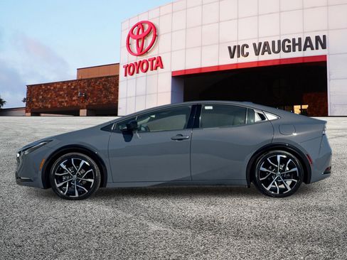 New 2026 Toyota Prius Plug-In Hybrid FWD image 28