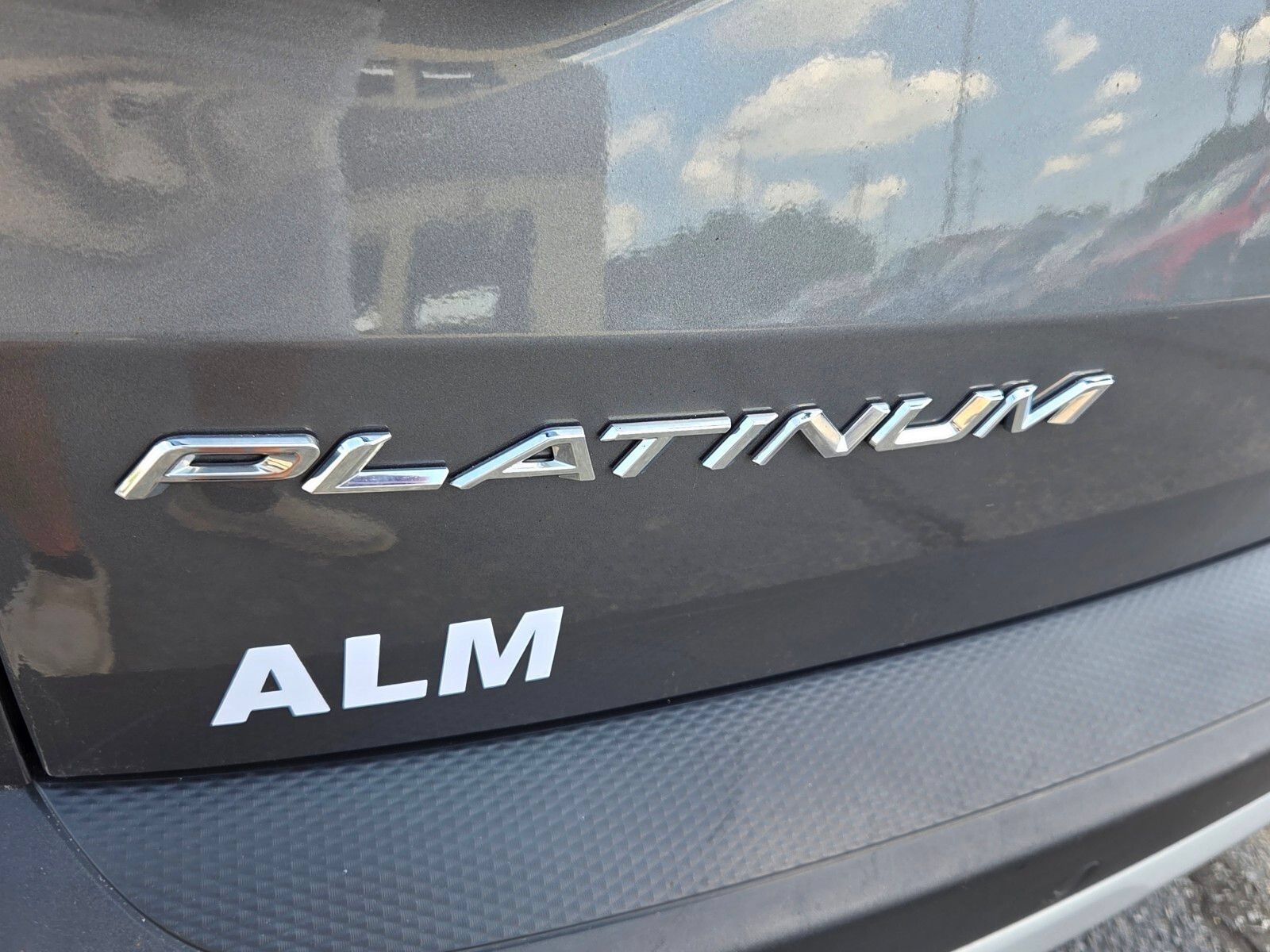 Used 2024 Ford Escape Platinum AWD/4WD image 11