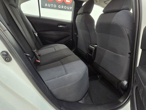 Used 2021 Toyota Corolla LE image 18