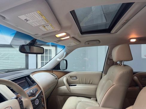 Used 2011 INFINITI QX56 w/ Theater Pkg image 24