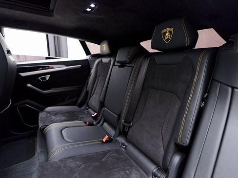 Used 2021 Lamborghini Urus image 49