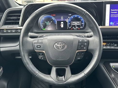 Used 2025 Toyota Crown Signia image 8