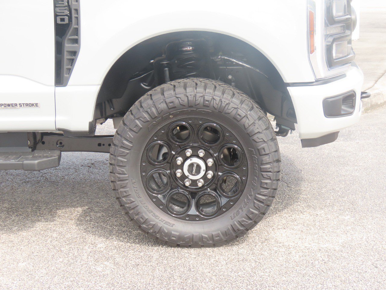 New 2026 Ford F350 Lariat w/ Black Appearance Package AWD/4WD image 9