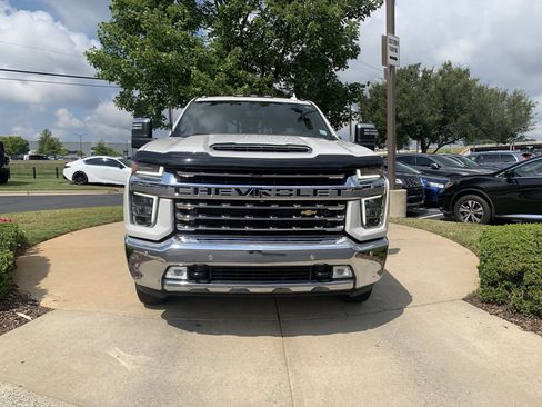 Used 2021 Chevrolet Silverado 3500 LTZ w/ LTZ Plus Package AWD/4WD image 3
