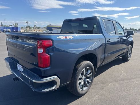 Used 2023 Chevrolet Silverado 1500 LT AWD/4WD image 5