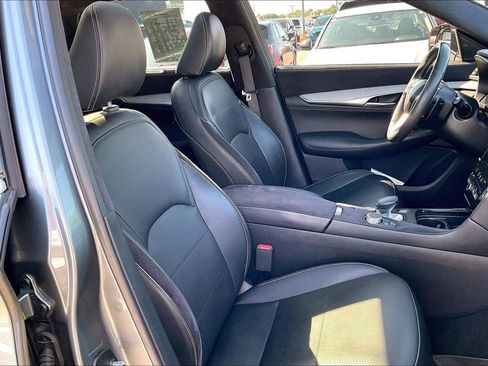 Used 2019 INFINITI QX50 Essential w/ Sensory Package AWD/4WD image 9