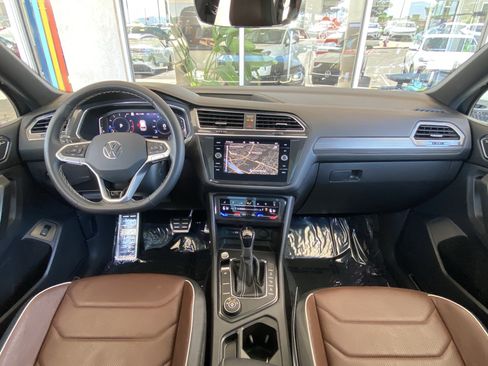 Certified 2023 Volkswagen Tiguan SEL R-Line AWD/4WD image 30