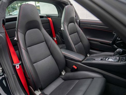 Used 2018 Porsche 911 Targa 4S image 30