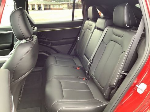 Used 2025 Jeep Wagoneer S Limited image 25