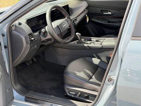 New 2026 Nissan Sentra SR FWD image 11
