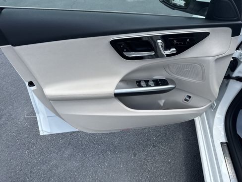 Used 2024 Mercedes-Benz C 300 Sedan image 23