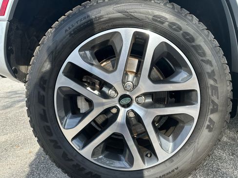 Used 2022 Land Rover Defender 110 XS Edition image 16