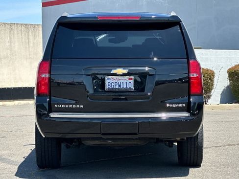 Used 2019 Chevrolet Suburban Premier AWD/4WD image 8