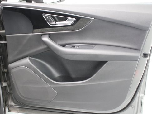 Used 2017 Audi Q7 3.0T Premium Plus image 50