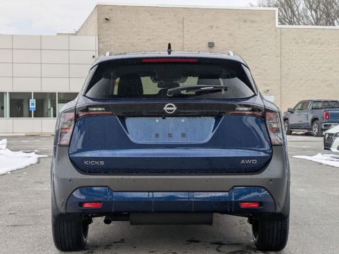 New 2026 Nissan Kicks SV w/ Cold Weather Package image 5