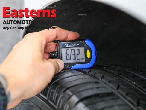 Used 2024 Buick Enclave Premium image 32