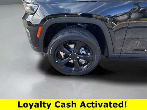 New 2025 Jeep Grand Cherokee Laredo image 24