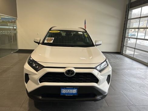 Used 2019 Toyota RAV4 LE image 17