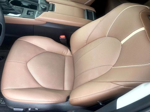 Used 2025 Toyota Grand Highlander AWD image 9