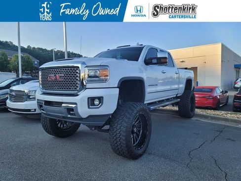 Used 2017 GMC Sierra 2500 Denali w/ Duramax Plus Package AWD/4WD image 1