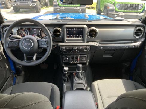 Used 2023 Jeep Wrangler Sport AWD/4WD image 46