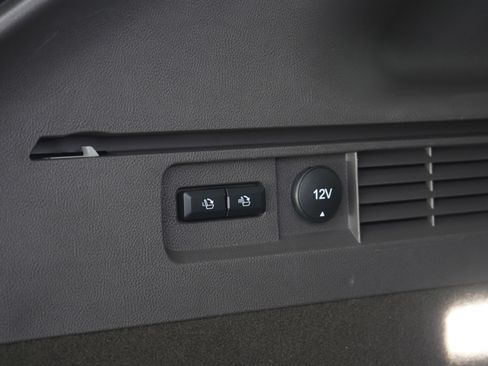 Used 2019 Lincoln Nautilus Reserve AWD/4WD image 12