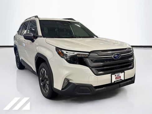 Used 2026 Subaru Forester Premium AWD/4WD image 3