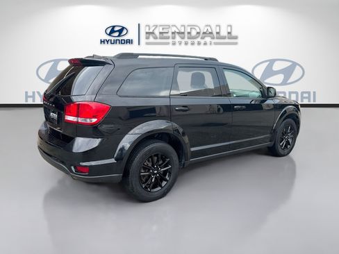 Used 2019 Dodge Journey SE w/ Connectivity Group FWD image 6