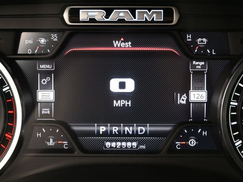 Used 2020 RAM 2500 Laramie w/ Night Edition image 15