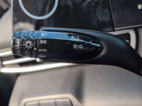 Used 2023 Hyundai Elantra Limited image 26