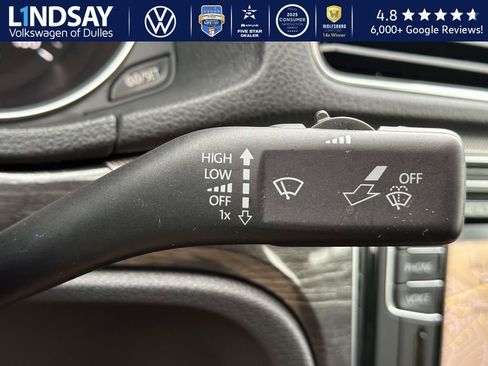 Used 2018 Volkswagen Passat 2.0T SEL Premium image 18