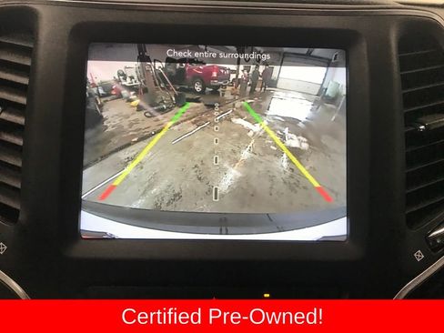 Certified 2022 Jeep Cherokee Latitude Lux w/ Sun & Sound Group image 19