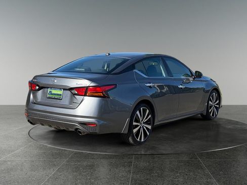 Used 2020 Nissan Altima 2.0 Platinum FWD image 9