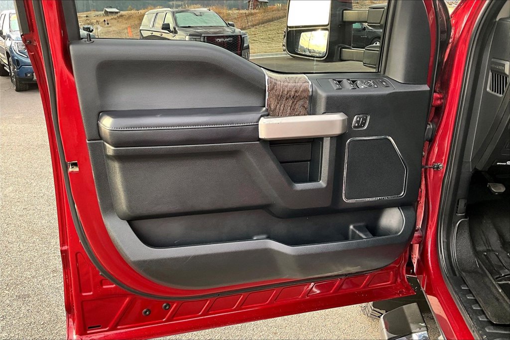 Used 2019 Ford F350 Lariat w/ Lariat Ultimate Package AWD/4WD image 23
