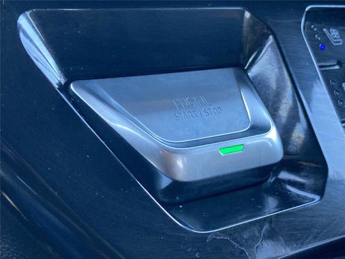 Used 2024 GMC Sierra 1500 AT4 w/ Technology Package image 19