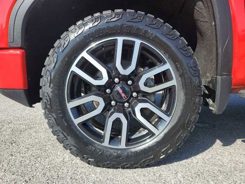 Used 2021 GMC Sierra 1500 AT4 w/ AT4 Premium Package AWD/4WD image 10