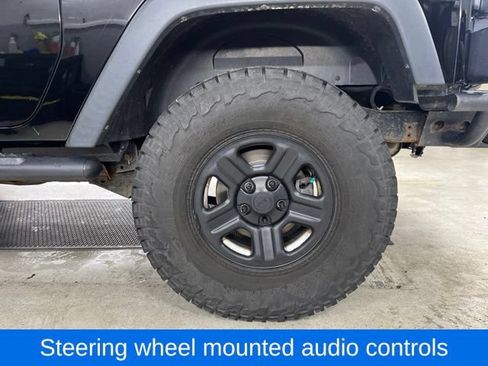 Used 2016 Jeep Wrangler Sport w/ Connectivity Group AWD/4WD image 15