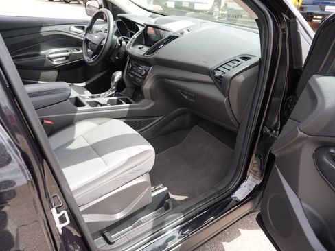 Used 2019 Ford Escape SE FWD image 30