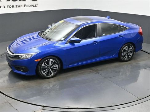 Used 2018 Honda Civic EX-T image 41