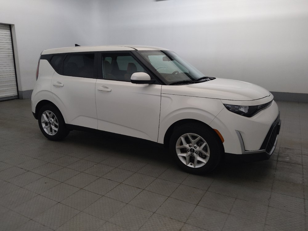 Used 2025 Kia Soul S FWD image 11
