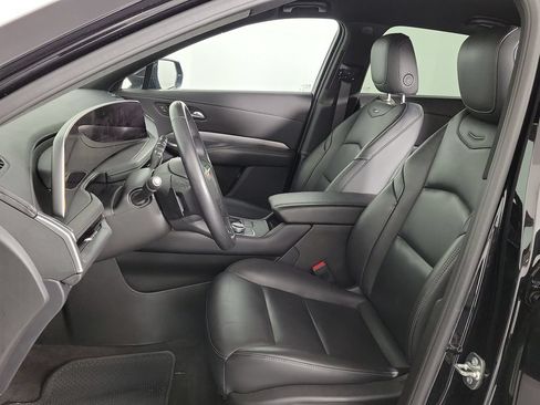 Certified 2025 Cadillac XT4 Premium Luxury FWD image 17