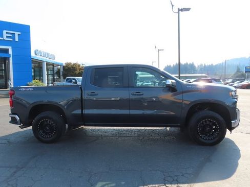 Used 2019 Chevrolet Silverado 1500 LT w/ All-Star Edition AWD/4WD image 10