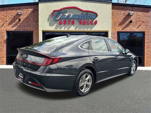 Used 2023 Hyundai Sonata SE image 3
