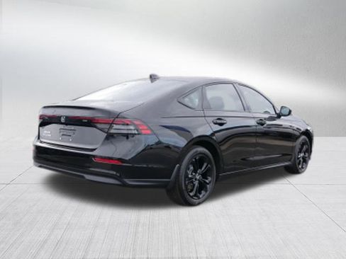 New 2025 Honda Accord SE image 3